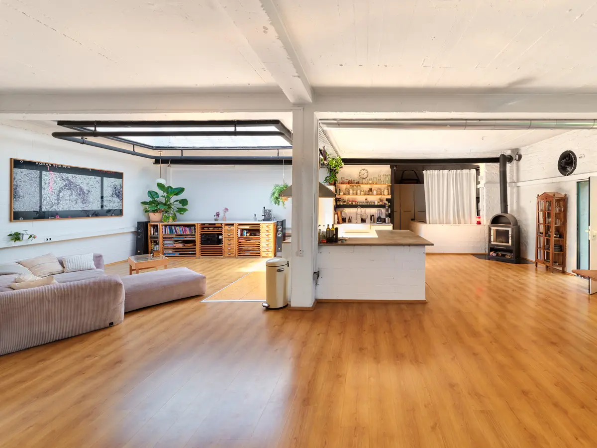 LocationRobot - Film Location Loft LR6521 (photo 21)