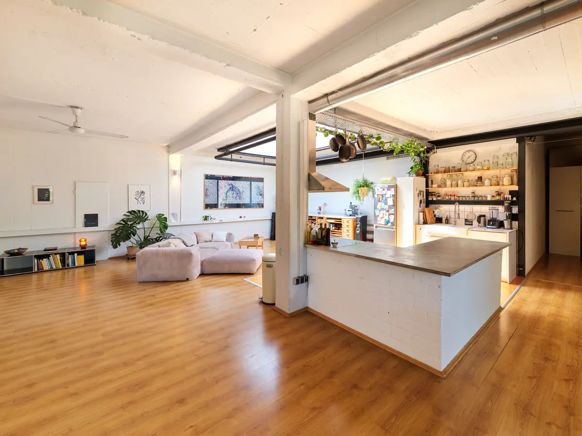 LocationRobot - Film Location Loft LR6521 (photo 20)