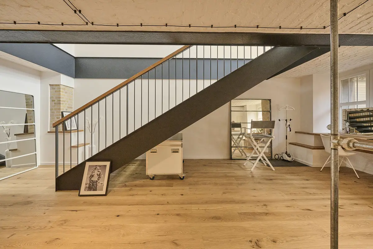 LocationRobot - Film Location Loft LR6526 (photo 31)