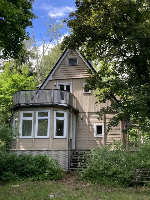 LocationRobot - Film Location Haus LR5833