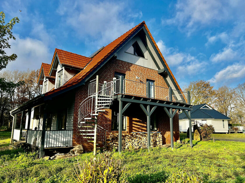 LocationRobot - Film Location Haus LR6055 (photo 1)