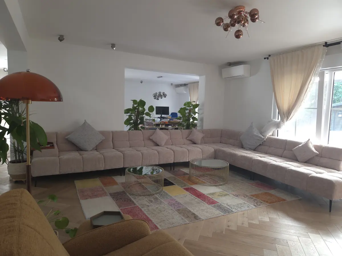 LocationRobot - Film Location Haus LR6557 (photo 1)